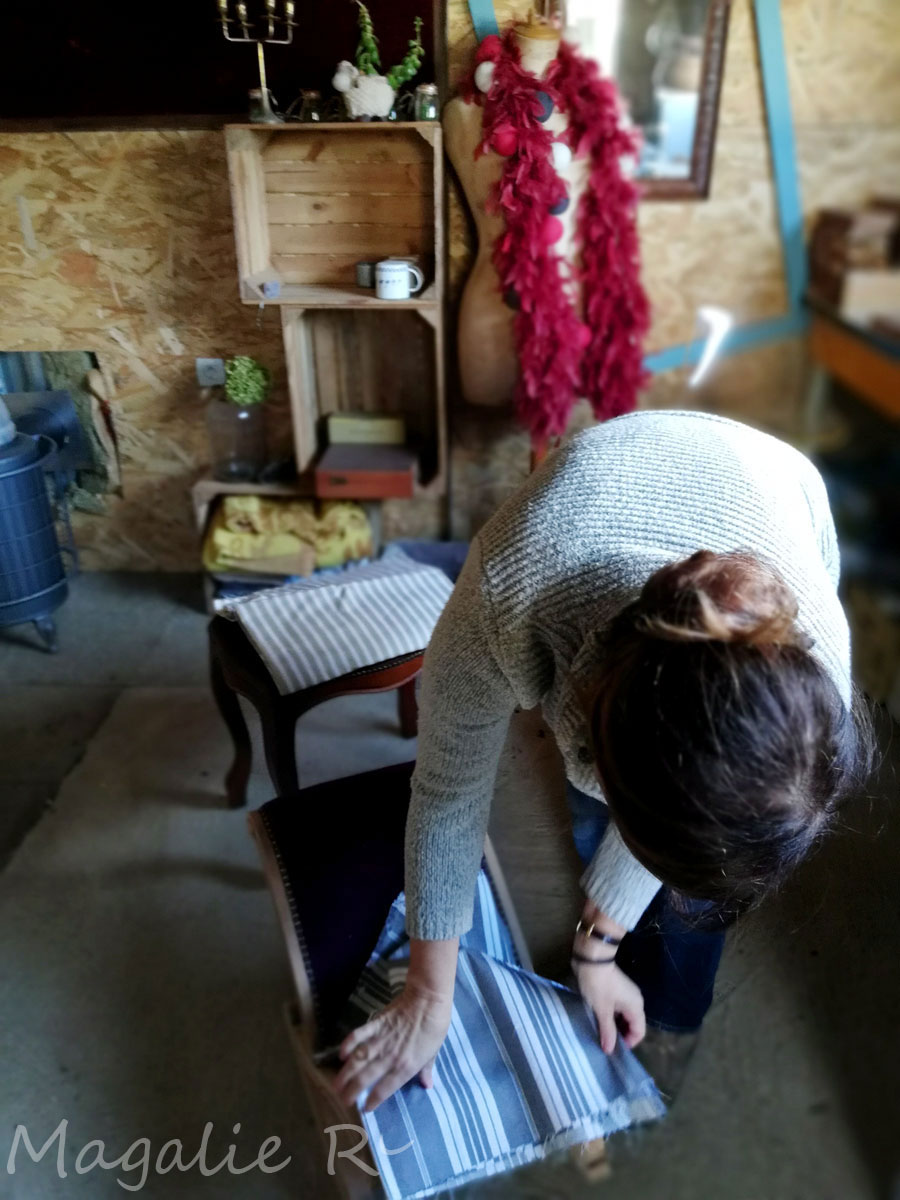Fabriqemoi-atelier-tissus-fauteuil-deco gaelle relooke un fauteuil en tissus fabriqemoi